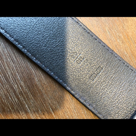 Men’s Louis Vuitton belt - Picture 5 of 5